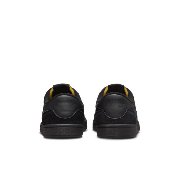 Nike SB FC Classic - Black/Black-Black-Vivid Orange