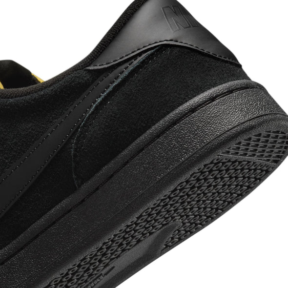 Nike SB FC Classic - Black/Black-Black-Vivid Orange