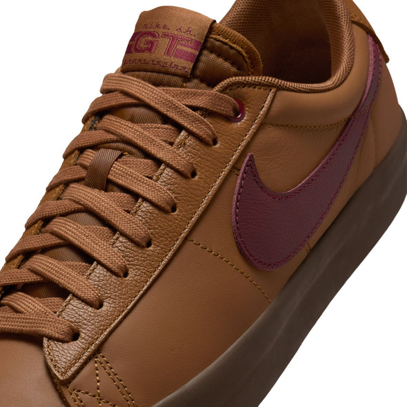 Nike SB Zoom Blazer Low GT - Light British Tan/Dark Team Red