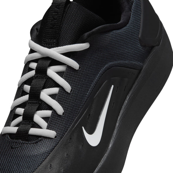Nike SB Zoom Nyjah 4 - Black/White-Black-White