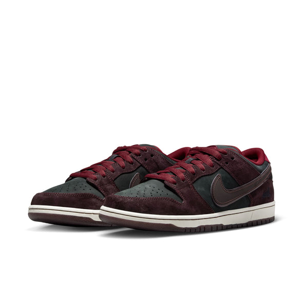 Nike SB Dunk Low Pro QS Riot - Mahogany/Dk. Beetroot-Team Red-Sail