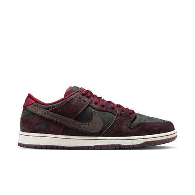 Nike SB Dunk Low Pro QS Riot - Mahogany/Dk. Beetroot-Team Red-Sail