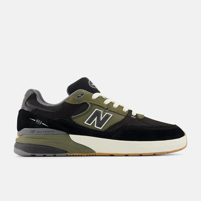 NB Numeric Andrew Reynolds 933 - Black with Dark Olivine