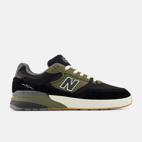 NB Numeric Andrew Reynolds 933 - Black with Dark Olivine
