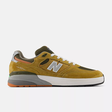 NB Numeric Andrew Reynolds 933 - Camel with Dark Brown